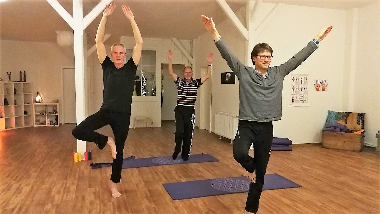 Yoga für Männer - Karuna Raum für Yoga