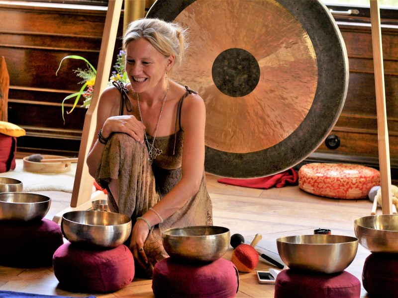 Zwei Besondere Klang Meditationen bewegen das Wochenende Zwei Besondere Klang Meditationen bewegen das Wochenende