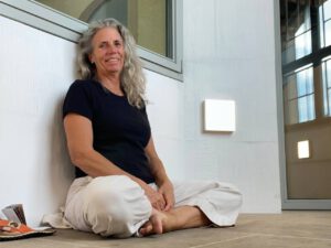 Klangschalen, Kristall schalen, sound healing, meditation, entspannung, Yoga nervensystem regulieren, selbstheilung musikalische Lesung musikalische begleitung Resilienz Training, Wofür brennst du, Wirbelsäulentherapie nach breuss, massage , Antar Mourna, magische Vagusnerv, regulierte Nervensystem